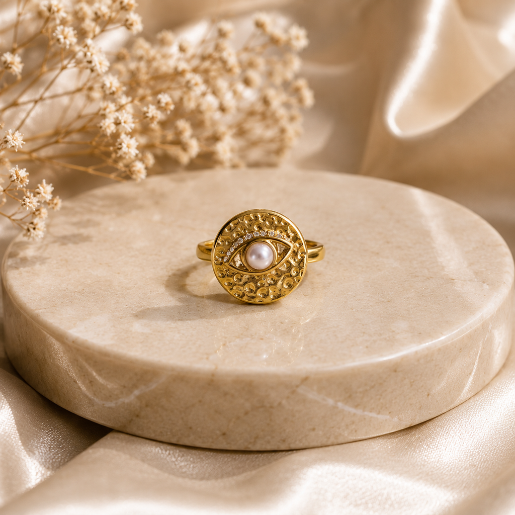 Lyna eye pearl ring